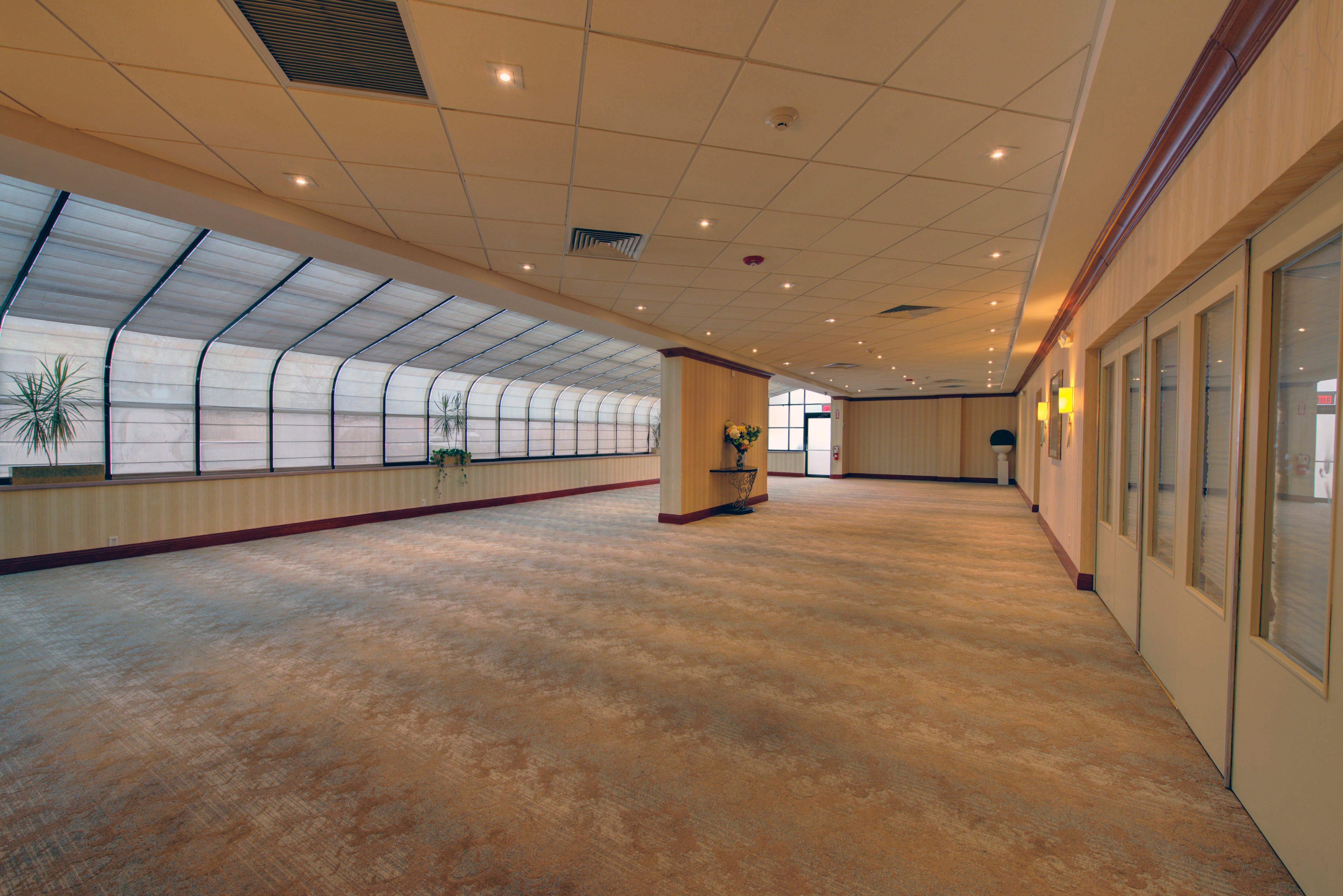 Holiday Inn Plainview-Long Island By Ihg Екстериор снимка