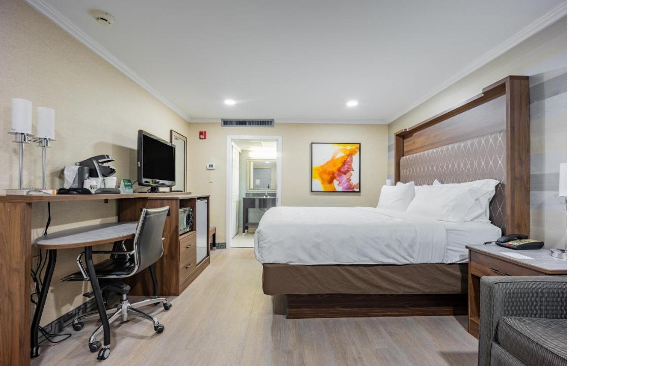 Holiday Inn Plainview-Long Island By Ihg Екстериор снимка