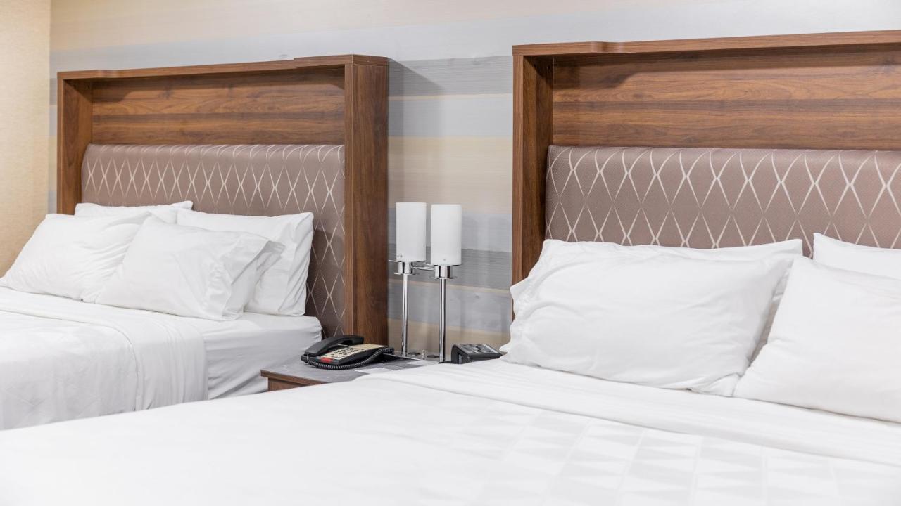 Holiday Inn Plainview-Long Island By Ihg Екстериор снимка