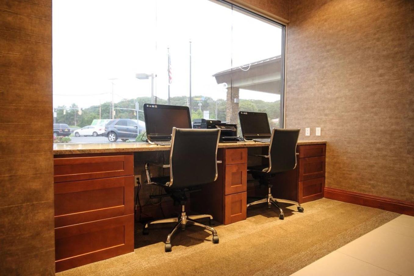 Holiday Inn Plainview-Long Island By Ihg Екстериор снимка