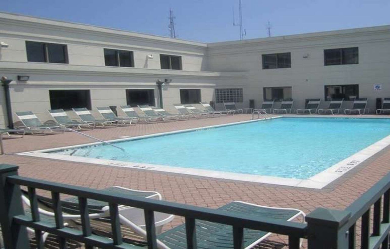 Holiday Inn Plainview-Long Island By Ihg Екстериор снимка